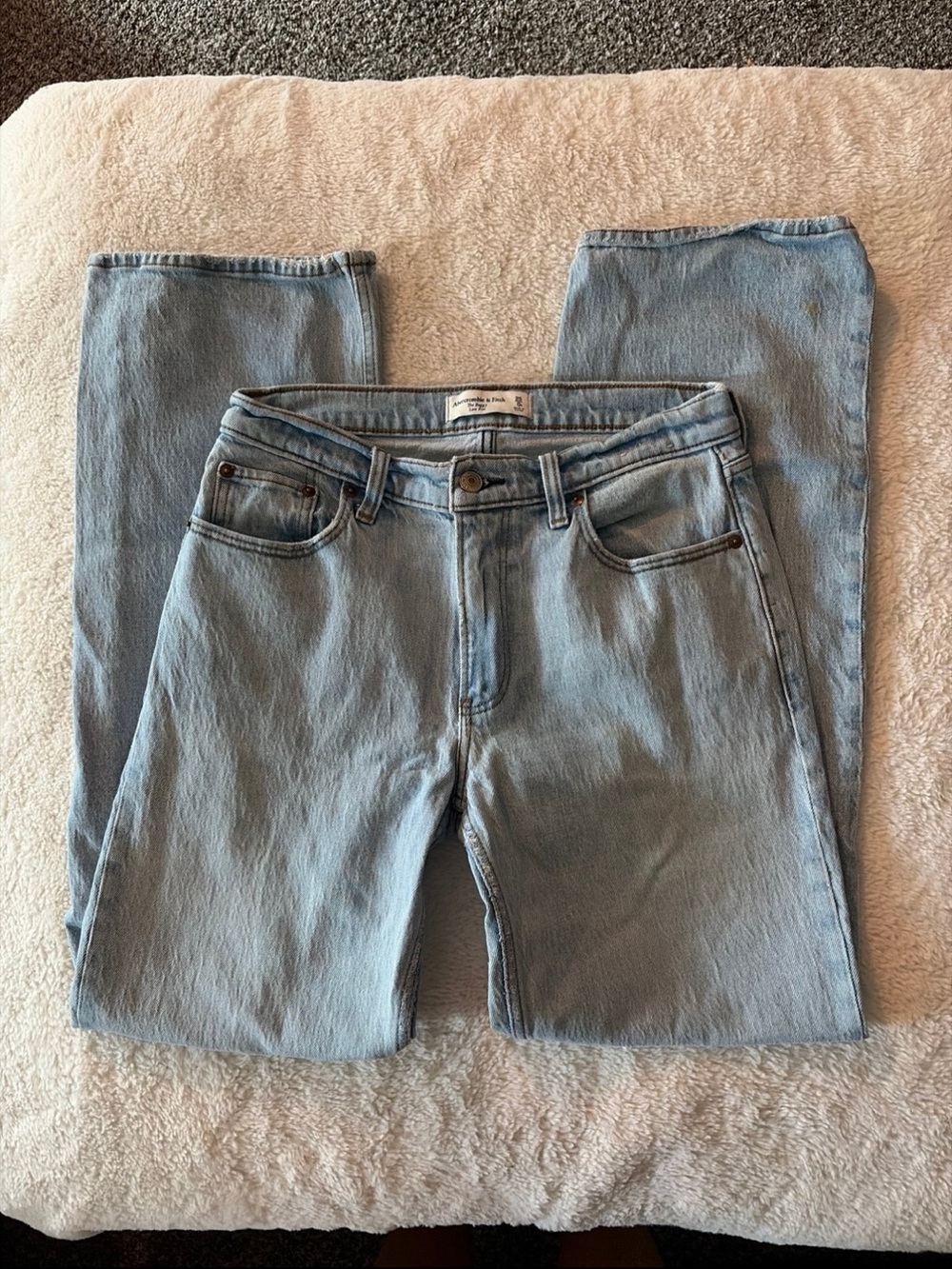 abercrombie low rise baggy jeans